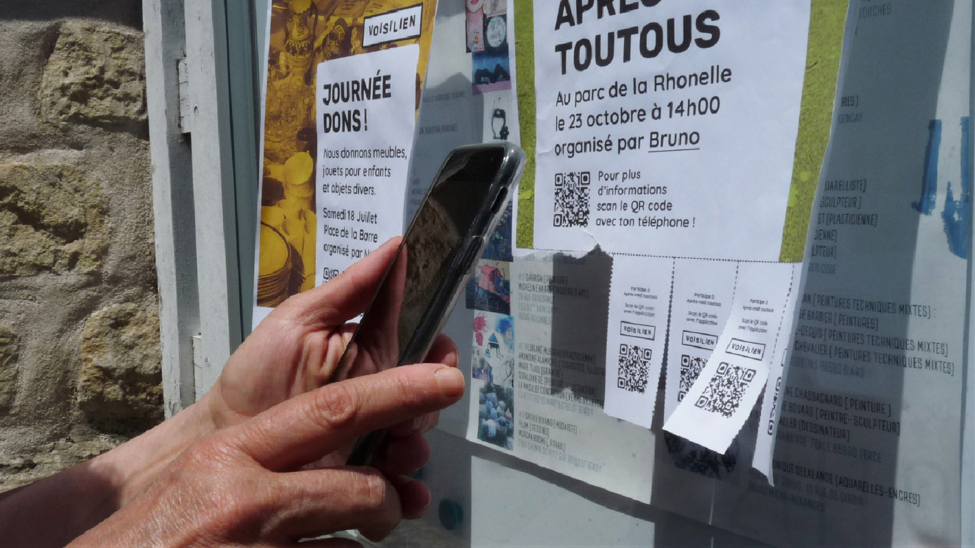 Simulation d'un scan du QR code d'une affiche du projet Voisilien via l'application mobile